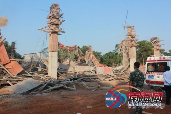 海口一栋在建楼房楼板突倒塌 6名工人摔伤