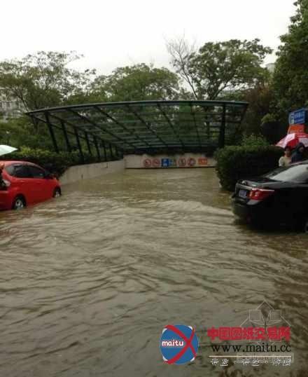 “天灾”躺枪 不合理设计导致60辆车“泡澡”2天