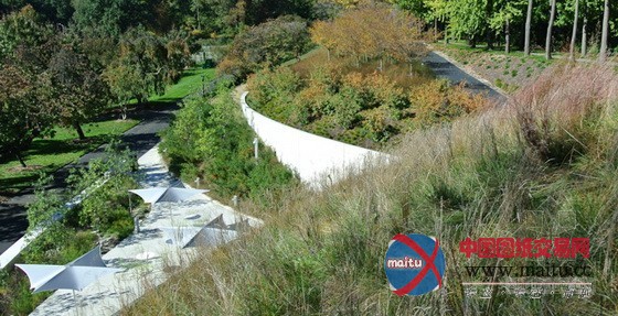 HMWhite设计的纽约布鲁克林植物园游客中心