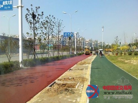 彩色沥青路扮靓市政公园