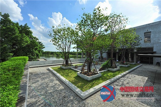 XSiTE设计的泰国曼谷Indapanno佛学档案馆