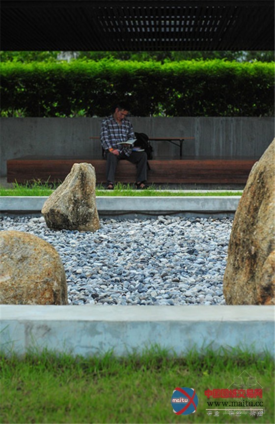 XSiTE设计的泰国曼谷Indapanno佛学档案馆