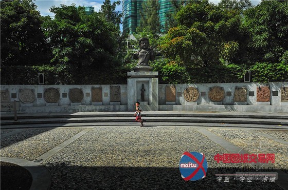 XSiTE设计的泰国曼谷Indapanno佛学档案馆