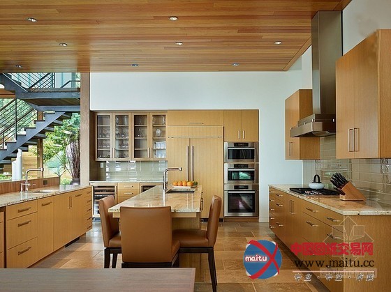 西雅图湖畔典雅豪华的住宅设计 尽享迷人风景