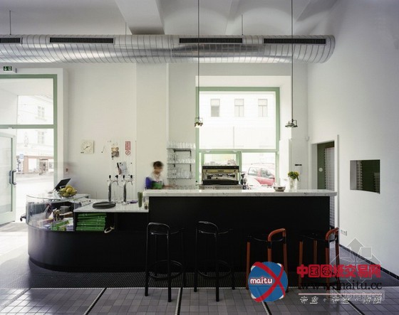 维也纳披萨店设计 感受别样的迪斯科