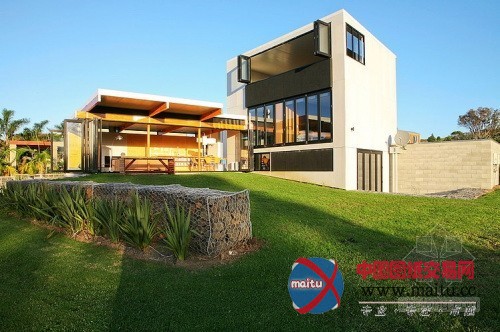 新西兰海滩住宅设计 充满活力质朴的空间