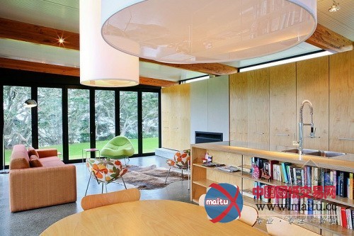 新西兰海滩住宅设计 充满活力质朴的空间