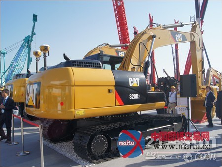 卡特彼勒320D2挖掘机BICES 2013火爆来袭
