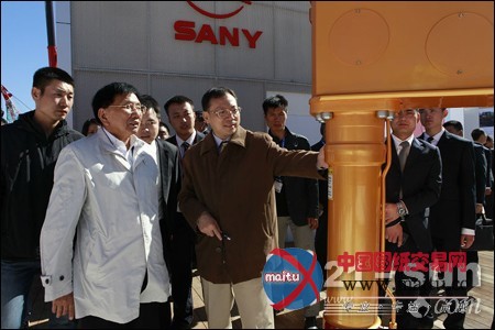 三一人气爆棚获2012挖机销量第一荣誉证书