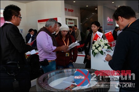 三一人气爆棚获2012挖机销量第一荣誉证书