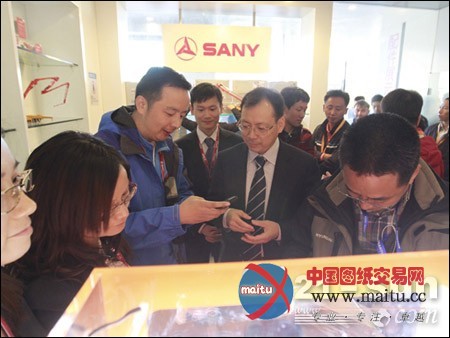 三一品牌商品北京展热卖 户外手机首日销售火爆