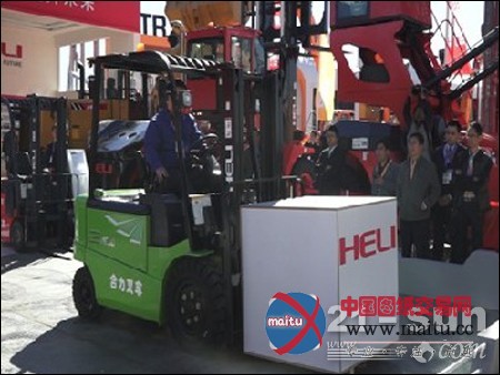 世界五强 百年合力叉车亮相BICES 2013展会