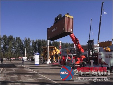 世界五强 百年合力叉车亮相BICES 2013展会