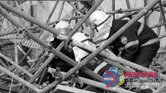 江苏溧阳在建厂房脚手架坍塌