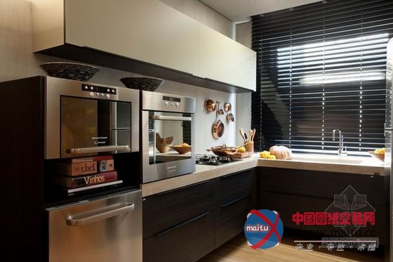 圣保罗单身女子公寓设计 空间小却十分舒适