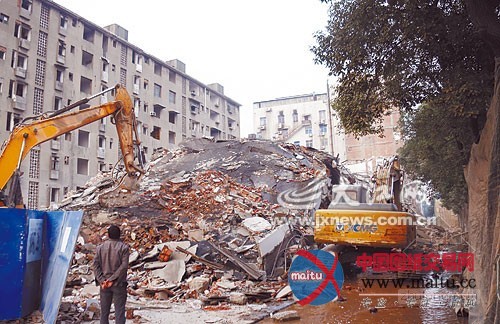 南昌医院启动爆破 为地铁让路