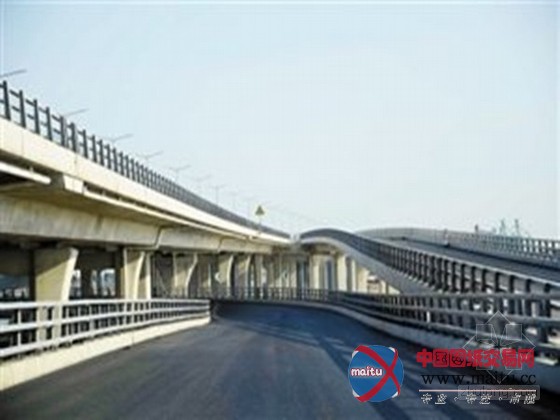 广深沿江高速“被逼”通车