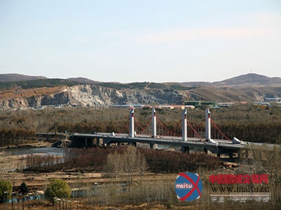 呼伦贝尔首座悬索桥进入施工收尾阶段