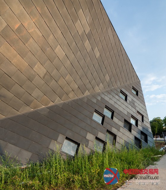 paul le quernec设计的法国文化中心