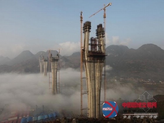 世界第一大跨径高墩多塔斜拉桥主塔全面封顶