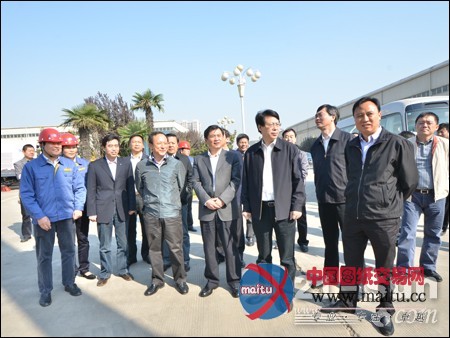 交通运输部副部长冯正霖一行到徐工调研