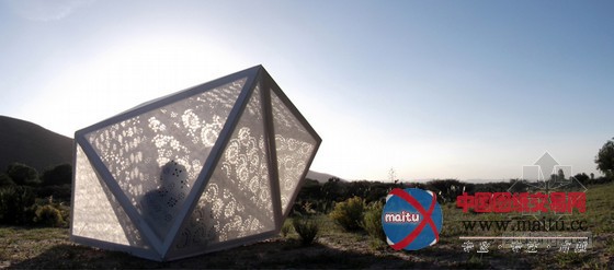 X工作室设计的墨西哥半透明庇护所