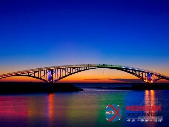 神奇之旅 世界各种鬼斧神工的桥(组图)