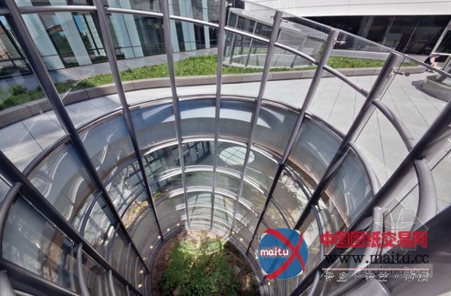 Perkins等设计的美国拉什大学新医疗中心