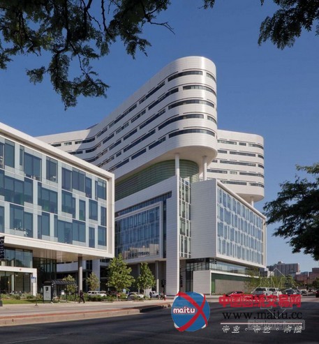 Perkins等设计的美国拉什大学新医疗中心
