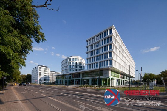 fuksas设计的波兰的warsaw商务花园酒店