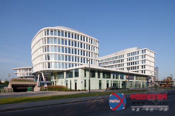 fuksas设计的波兰的warsaw商务花园酒店