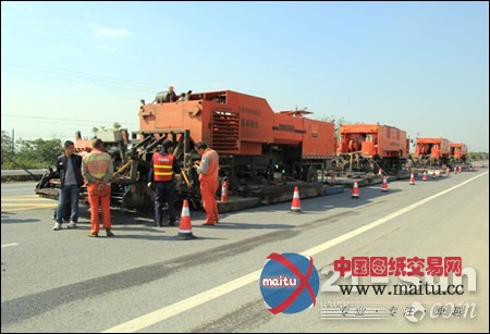 英达热再生S239线保苏南城际干线畅通