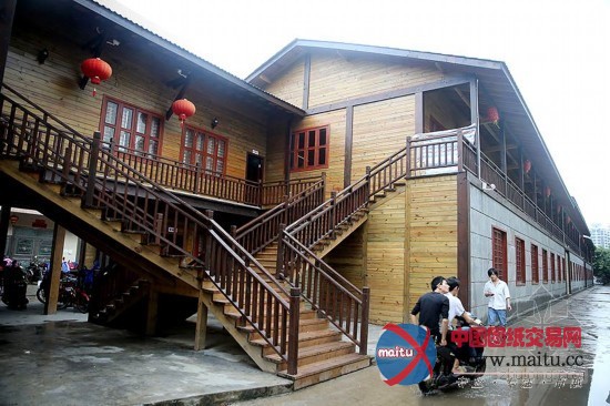 海口“最美”违建:如同火车贯穿市区规划路