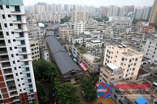 海口“最美”违建:如同火车贯穿市区规划路