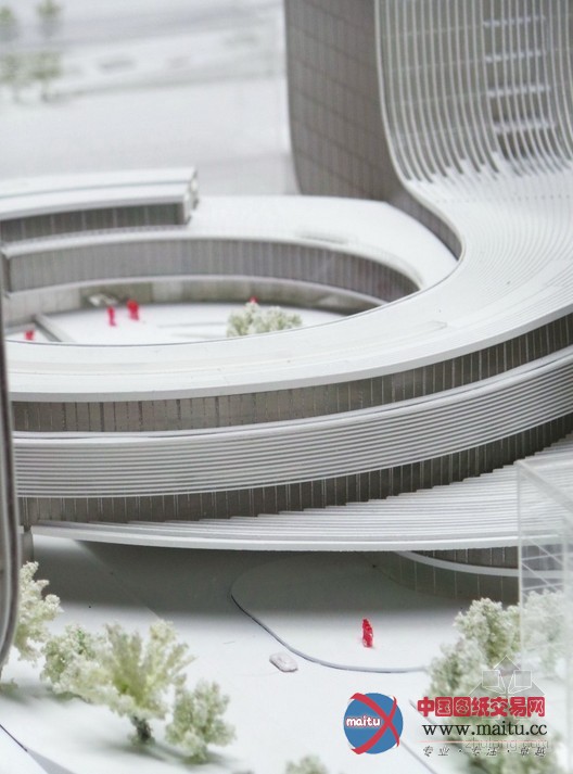 Huasen Architects设计的中国深圳漩涡状商业综合体入围“方大企业总部”设计