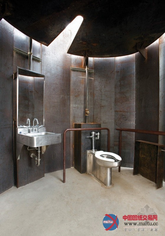 美国德州鸟夫人湖巧妙的雕塑卫生间