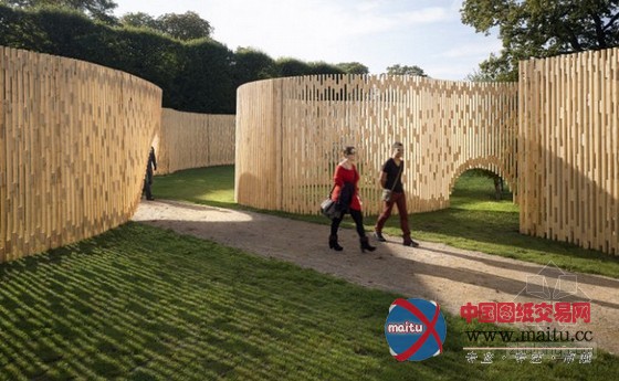 FABRIC设计的丹麦皇家园林Trylletromler木亭子