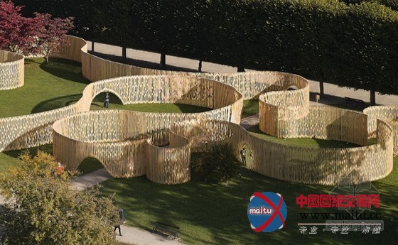 FABRIC设计的丹麦皇家园林Trylletromler木亭子