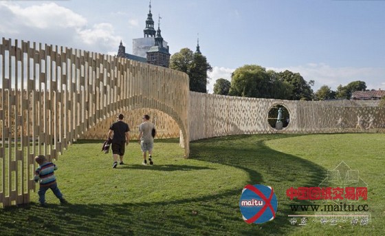 FABRIC设计的丹麦皇家园林Trylletromler木亭子