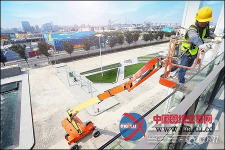 工地纪事:捷尔杰托举后世博的有力臂膀