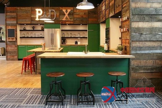 融合多种风格 波特兰The Real World真人秀节目室内场景设计