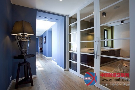 阁楼公寓室内设计 简单的奢华感