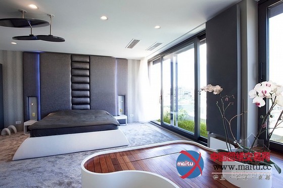 阁楼公寓室内设计 简单的奢华感