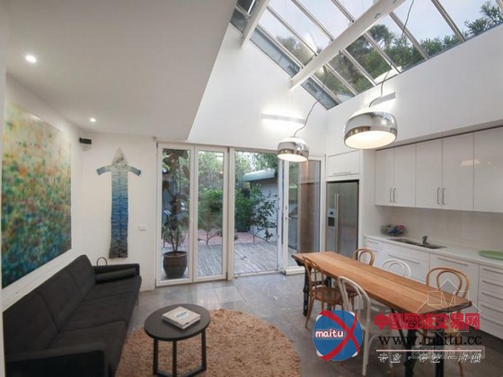 澳大利亚教堂改造神奇多彩空间住宅