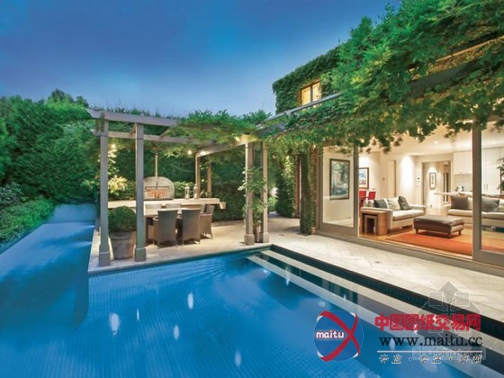 澳大利亚教堂改造神奇多彩空间住宅