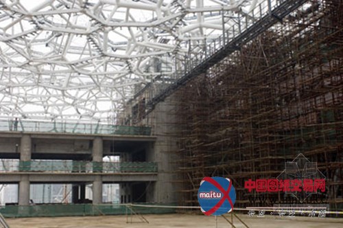 第一届钢结构绿色建筑院士高峰论坛举行