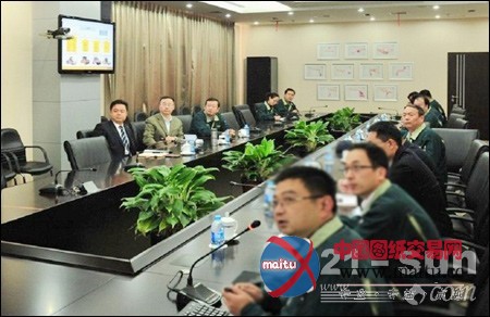 路面与压实机械分会副秘书长雒泽华来访山推