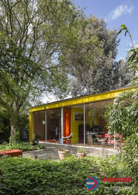 伦敦五颜六色装饰的私人住宅设计