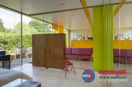 伦敦五颜六色装饰的私人住宅设计