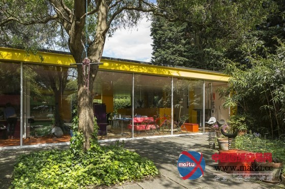 伦敦五颜六色装饰的私人住宅设计